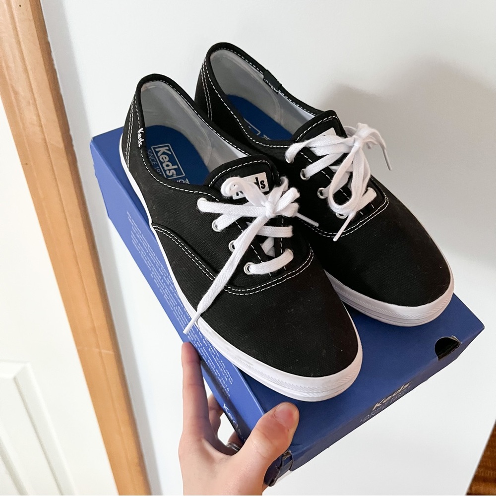 Black Keds with Box